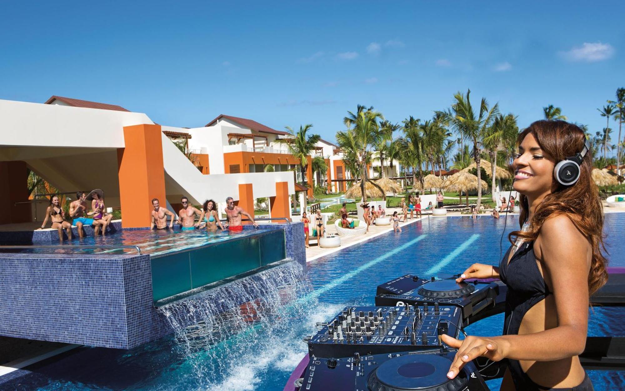 Breathless Punta Cana Resort & Spa (Adults Only) Exterior photo Hard Rock Hotel & Casino Punta Cana